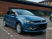 Gebraucht VW Polo 60 PS (44 kW) 2015 Blau Kleinwagen