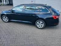 Gebraucht Skoda Superb 122 PS (89 kW) 2021 Schwarz Kombi