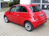 gebraucht Fiat 500 Hatchback Hybrid UVP 19.280 Euro 1.0 GSE 51 kW (70 PS) Style Paket: 15"-Leichtmetallfelgen, Außenspiegelkappen in Chrom, Auspuffendrohr Lackierte Seitenzierleisten, Getönte Seitenscheiben hinten uvm.