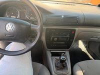 Second-hand VW Passat 101 CP (74 kW) 2004 Argintiu Break