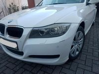 Gebraucht BMW 316 116 PS (85 kW) 2011 Weiß Kombi