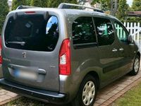 Gebraucht Peugeot TePee 120 PS (88 kW) 2010 Braun Kombi