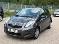 Gebraucht Toyota Yaris 69 PS (50 kW) 2009 Grau Kleinwagen