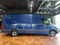 Gebraucht Mercedes Sprinter 170 PS (125 kW) 2024 Blau Van