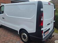 Gebraucht Opel Vivaro 121 PS (88 kW) 2018 Weiß Van / Kleinbus