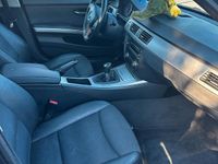 Gebraucht BMW 320 163 PS (119 kW) 2008 Grau Kombi