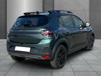 Neu Dacia Sandero Extreme 122 PS (89 kW) 2026 Zedergrün SUV