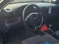 Gebraucht Audi A4 Black Edition 150 PS (110 kW) 1997 Silber Limousine