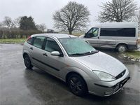 Usata Ford Focus 101 CV (74 kW) 2003 Argento Utilitaria