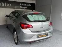 Gebraucht Opel Astra Exklusiv 140 PS (102 kW) 2015 Silber Limousine