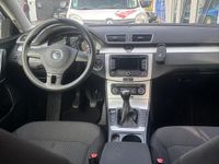 Gebraucht VW Passat 122 PS (89 kW) 2011 Grau Kombi