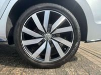 gebraucht VW Touran Highline 1,5l TSI OPF R-line NAVi ACC KAM Klima