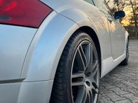 Gebraucht Audi TT Design 180 PS (132 kW) 1999 Silber Coupé