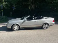 Gebraucht Mercedes CLK320 Elegance 218 PS (160 kW) 1999 Silber Cabrio