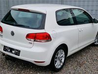 Gebraucht VW Golf VI Trendline 105 PS (77 kW) 2011 Weiß Kleinwagen
