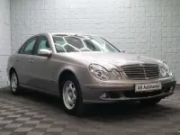 Usado Mercedes E200 163 CV (119 kW) 2005 Plateado Berlina