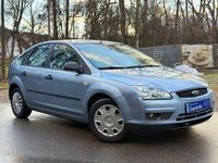 Gebraucht Ford Focus Trend 101 PS (74 kW) 2006 Blau Kleinwagen
