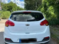 Gebraucht Kia Ceed Spirit 101 PS (74 kW) 2014 Weiß Kleinwagen