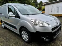 Gebraucht Peugeot Partner 90 PS (66 kW) 2012 Silber Van / Kleinbus