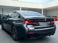 Gebraucht BMW 550 M Sport 530 PS (389 kW) 2023 Grau Limousine