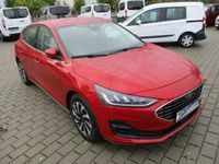 Gebraucht Ford Focus Titanium 125 PS (91 kW) 2023 Rot Limousine