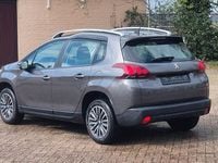 Gebraucht Peugeot 2008 Allure 110 PS (80 kW) 2017 Grau SUV