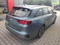 Neu Kia Ceed Sportswagon 140 PS (102 kW) 2025 Penta grau Kombi