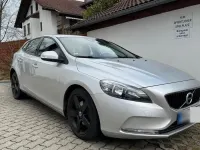 Gebraucht Volvo V40 122 PS (89 kW) 2016 Silber Limousine