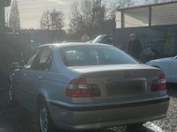 Gebraucht BMW 325 2002 Silber Limousine