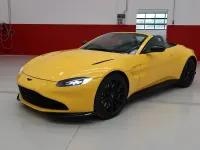 Gebraucht Aston Martin V8 Vantage 510 PS (375 kW) 2023 Gelb Cabrio