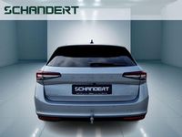 Neu Skoda Superb Selection 193 PS (141 kW) 2026 Pebble silber metallic Kombi