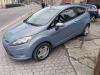 Gebraucht Ford Fiesta Ambiente 82 PS (60 kW) 2009 Blau Kleinwagen