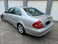 Gebraucht Mercedes E280 Avantgarde 190 PS (139 kW) 2005 Silber Limousine