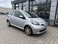 Gebraucht Toyota Aygo 68 PS (50 kW) 2006 Silber (metallic) Kleinwagen
