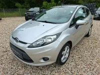 Gebraucht Ford Fiesta Trend 82 PS (60 kW) 2011 Silber Limousine