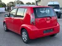 Gebraucht Daihatsu Sirion 69 PS (50 kW) 2008 Rot Kleinwagen