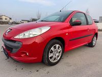Gebraucht Peugeot 206+ Basis 73 PS (53 kW) 2011 Rot Kleinwagen
