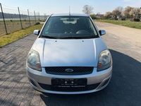 Gebraucht Ford Fiesta Style 60 PS (44 kW) 2008 Silber Kleinwagen