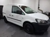 Second-hand VW Caddy 102 CP (75 kW) 2012 Alb Monovolum