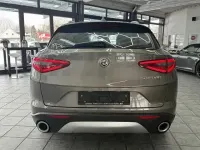 Gebraucht Alfa Romeo Stelvio Super 180 PS (132 kW) 2017 Grau SUV