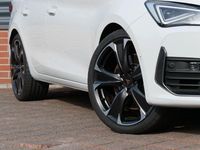 Gebraucht Cupra Leon VZ 310 PS (228 kW) 2023 Weiß Limousine