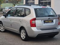 Gebraucht Kia Carens LX 144 PS (105 kW) 2006 Silber Van / Kleinbus