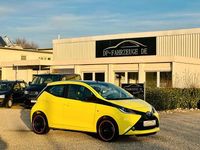 Gebraucht Toyota Aygo X-cite 69 PS (50 kW) 2016 Dynamic yellow Kleinwagen