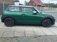 Second-hand Mini Cooper 114 kW (156 CP) 2025 Verde Hatchback