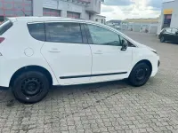 Second-hand Peugeot 3008 Active 165 CP (121 kW) 2015 Alb Break