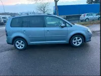 Gebraucht VW Touran 140 PS (102 kW) 2010 Blau Van / Kleinbus