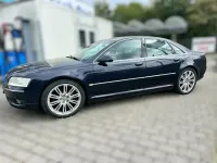 Gebraucht Audi A8 334 PS (245 kW) 2003 Blau Limousine