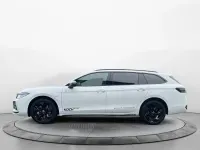 Gebraucht VW Passat R-line 177 PS (130 kW) 2024 Pure white Kombi