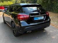 Gebraucht Mercedes GLA250 Style 211 PS (155 kW) 2019 Schwarz SUV