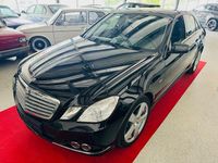 Gebraucht Mercedes E200 136 PS (100 kW) 2011 Schwarz Limousine